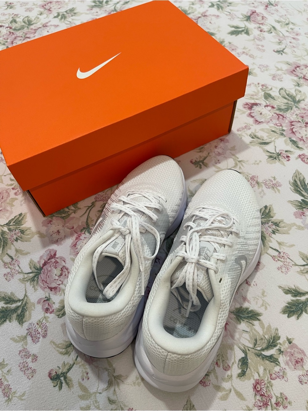 Nike White Women's Running Shoes